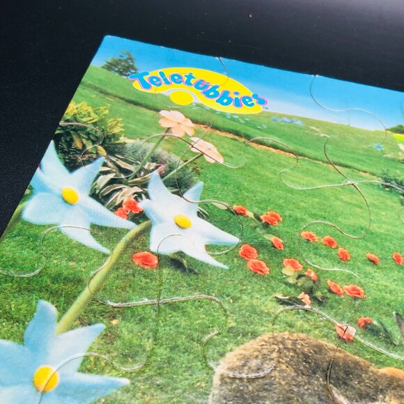 Vintage 1998 TELETUBBIES 24 piece Jigsaw Puzzle + 2 Unopened Y2K McDonalds Toys - Picture 2 of 11